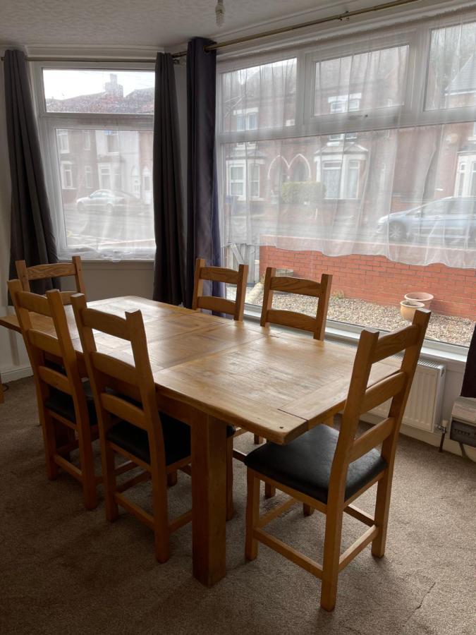 Spacious, Sleeps 17, 3 Bathrooms, Parking, แมนส์ฟีลด์ ภายนอก รูปภาพ