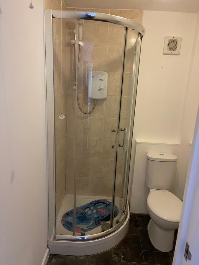 Spacious, Sleeps 17, 3 Bathrooms, Parking, แมนส์ฟีลด์ ภายนอก รูปภาพ