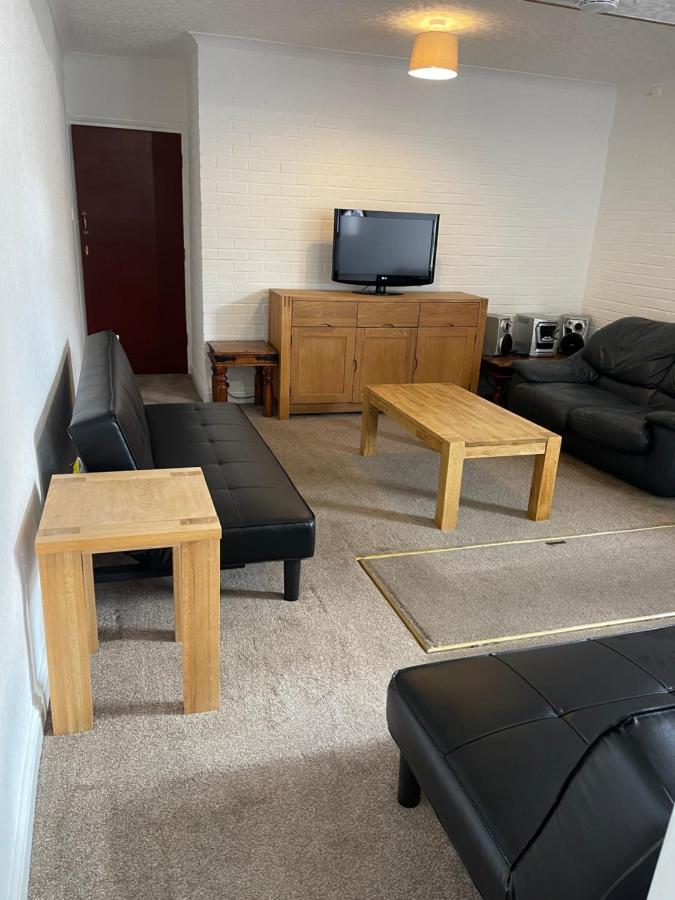 Spacious, Sleeps 17, 3 Bathrooms, Parking, แมนส์ฟีลด์ ภายนอก รูปภาพ