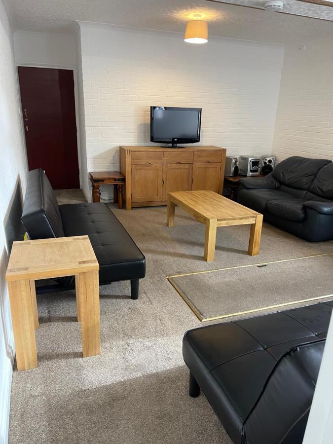 Spacious, Sleeps 17, 3 Bathrooms, Parking, แมนส์ฟีลด์ ภายนอก รูปภาพ