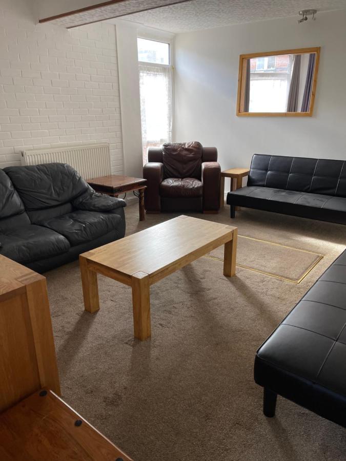 Spacious, Sleeps 17, 3 Bathrooms, Parking, แมนส์ฟีลด์ ภายนอก รูปภาพ