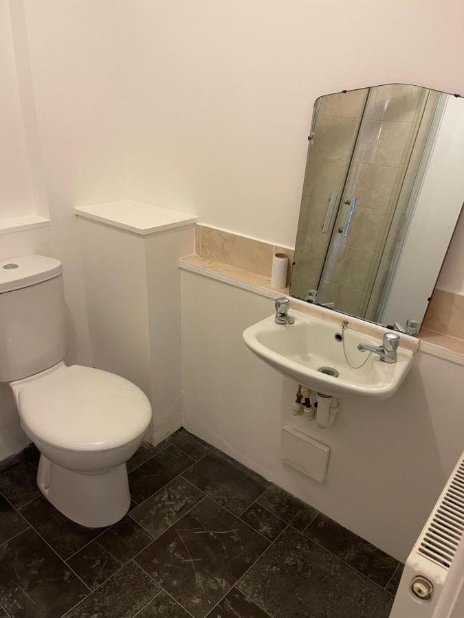 Spacious, Sleeps 17, 3 Bathrooms, Parking, แมนส์ฟีลด์ ภายนอก รูปภาพ
